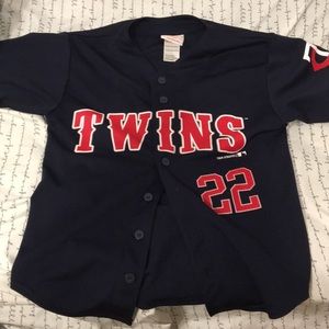 Women’s small Twins T-shirt